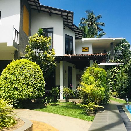 Om Villa Hikkaduwa Exterior foto