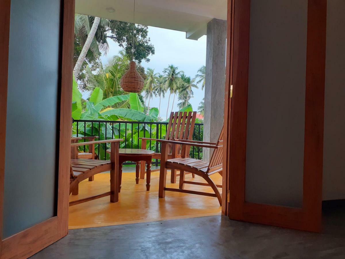 Om Villa Hikkaduwa Exterior foto